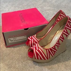 Shoe Dazzle red/white wedges